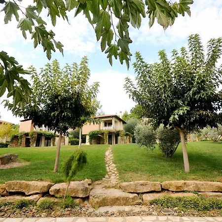 Sani Polyastron & Hotel