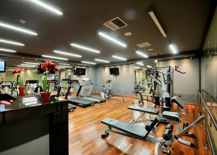 Sani Polyastron & Hotel 4*