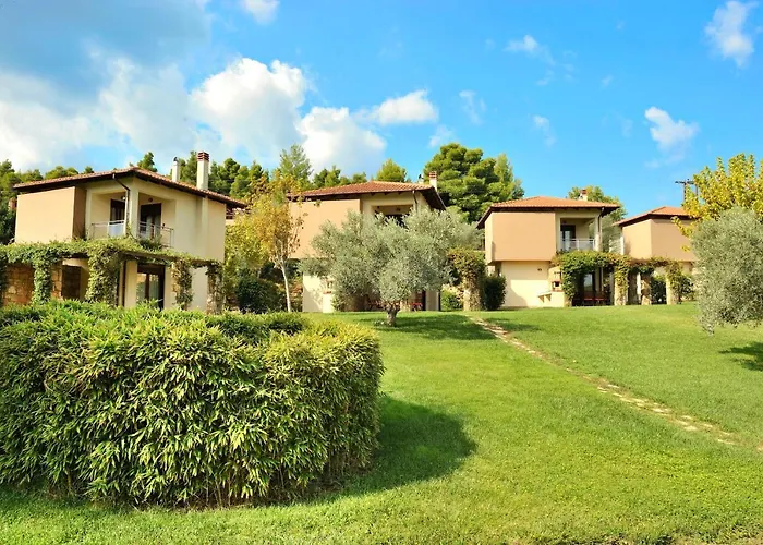 Sani Polyastron & Hotel 4*