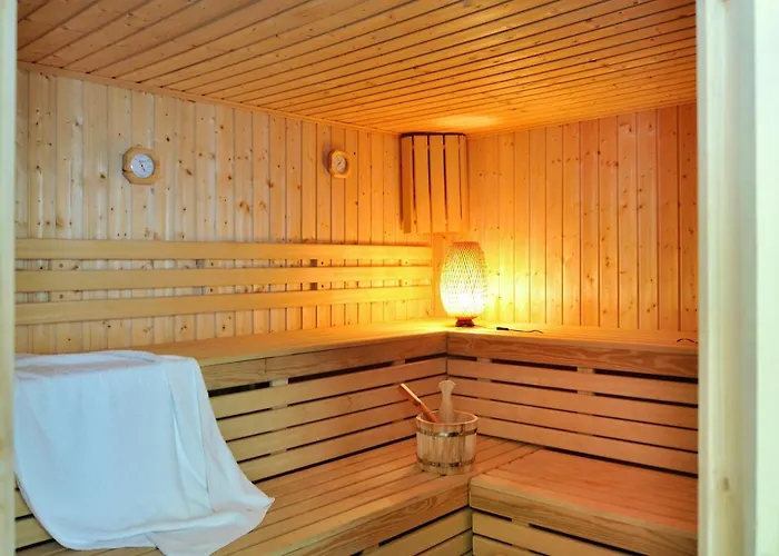 Sani Polyastron & Hotel