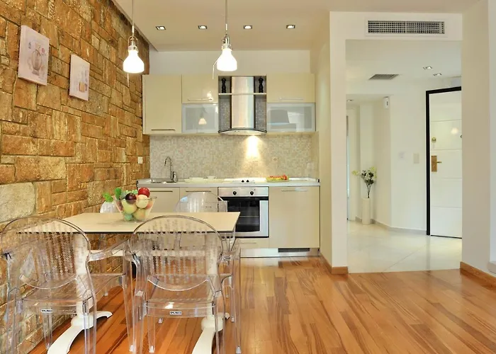 Sani Polyastron & 4*