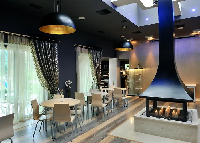 Hotel Sani Polyastron & 4*