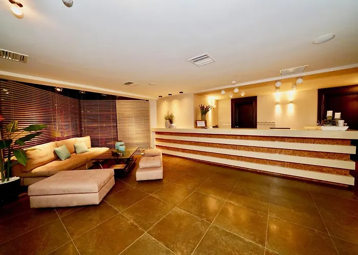 Sani Polyastron & Hotel 4*