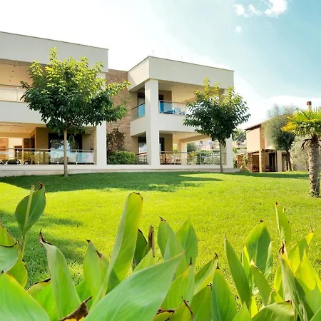 Sani Polyastron & Száni-part