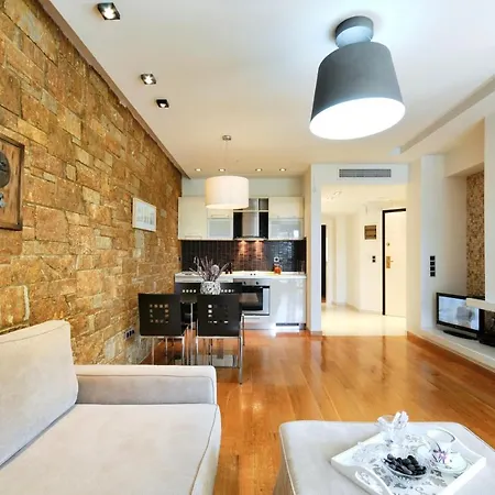 Sani Polyastron & Szálloda 4*